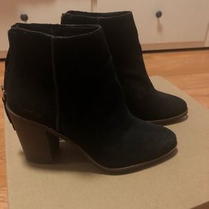 Black Aldo ankle booties